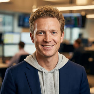 Ryan Brooks, pełniący funkcję Lead Trading Analyst w Zenit Skarbelis, zdjęcie profilowe